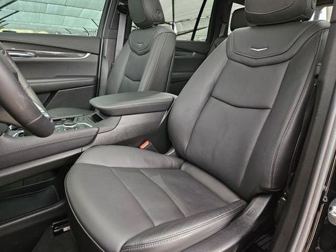 New 2025 Cadillac XT6 Sport w/ Technology Package image 28