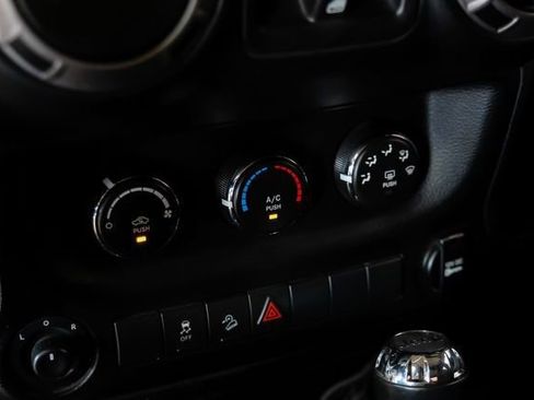 Used 2017 Jeep Wrangler Unlimited Sport AWD/4WD image 24