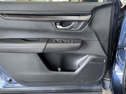 Used 2024 Honda CR-V Sport image 32