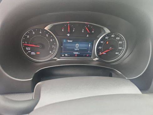 Used 2024 GMC Terrain SLE w/ Driver Convenience Package FWD image 12
