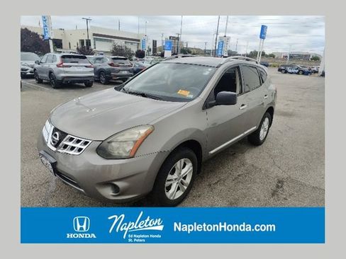 Used 2015 Nissan Rogue S w/ Convenience Package AWD/4WD image 1