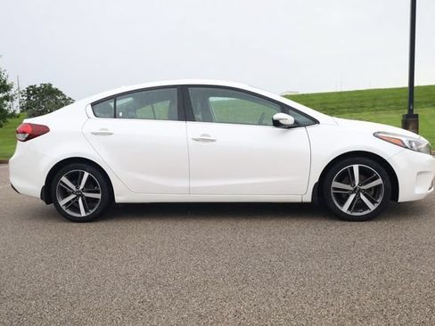Used 2018 Kia Forte EX FWD image 3