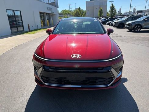 Used 2024 Hyundai Sonata SEL w/ Convenience Package FWD image 4
