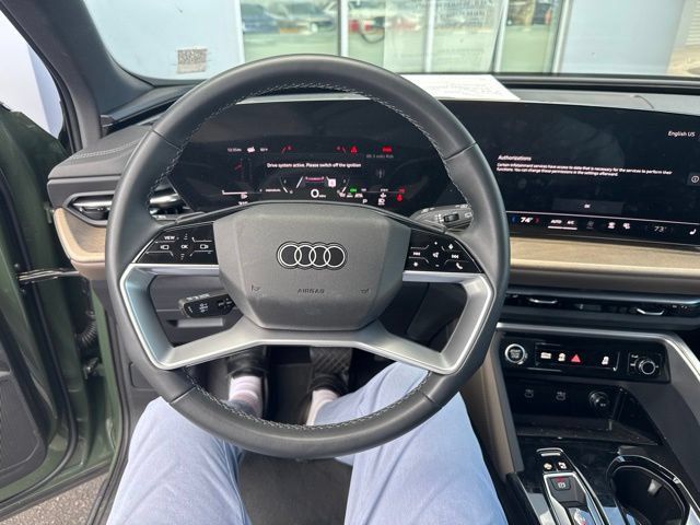 Used 2025 Audi Q5 Premium w/ 19" Wheel Package AWD/4WD image 6
