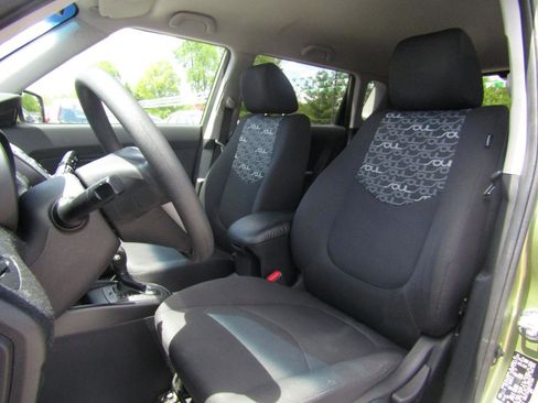 Used 2011 Kia Soul + w/ Audio Pkg FWD image 12