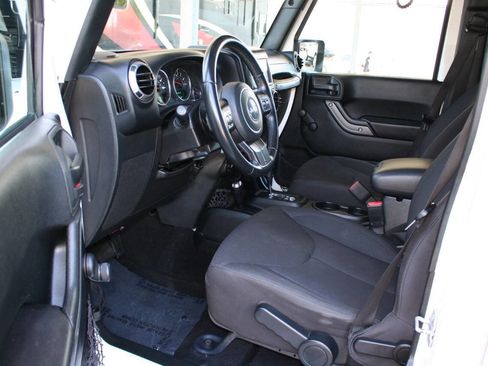 Used 2018 Jeep Wrangler Unlimited Sport w/ Connectivity Group image 13