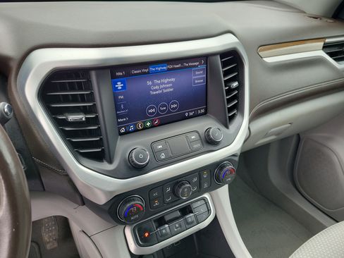Used 2020 GMC Acadia SLE FWD image 29