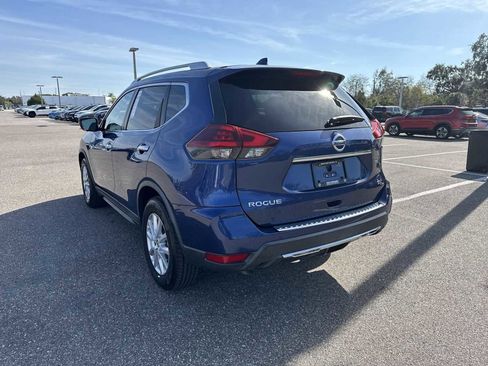 Used 2018 Nissan Rogue SV image 4