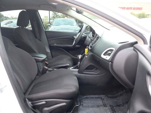 Used 2015 Dodge Dart SE w/ Convenience Group FWD image 9