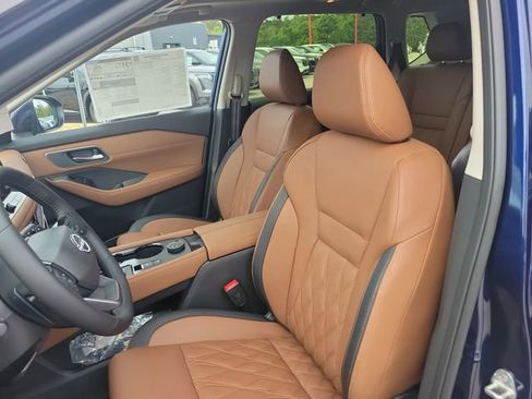 New 2026 Nissan Rogue Platinum AWD/4WD image 18