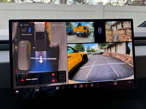Used 2024 Tesla Cybertruck AWD Crew Cab image 35