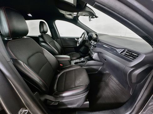 Used 2025 Ford Escape ST-Line Select AWD/4WD image 30