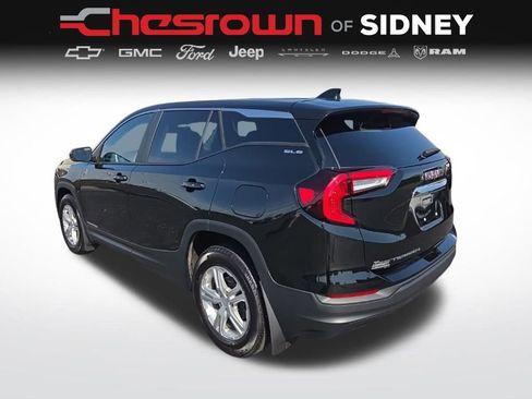Used 2024 GMC Terrain SLE image 7
