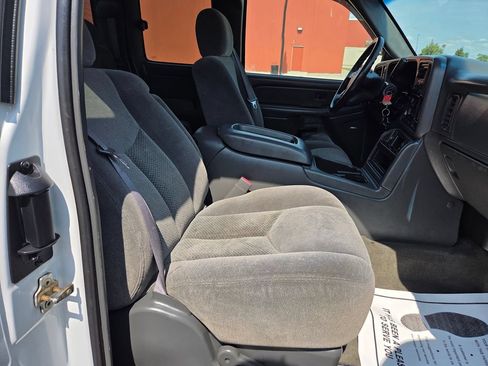 Used 2005 Chevrolet Silverado 1500 LS w/ Safe And Sound Package RWD image 33