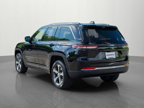 Used 2022 Jeep Grand Cherokee Limited 4xe w/ Luxury Tech Group II AWD/4WD image 5