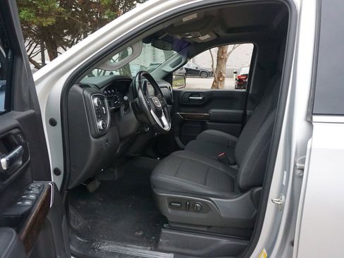 Used 2020 GMC Sierra 1500 SLE w/ SLE Value Package AWD/4WD image 2