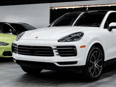Used 2023 Porsche Cayenne Base image 7