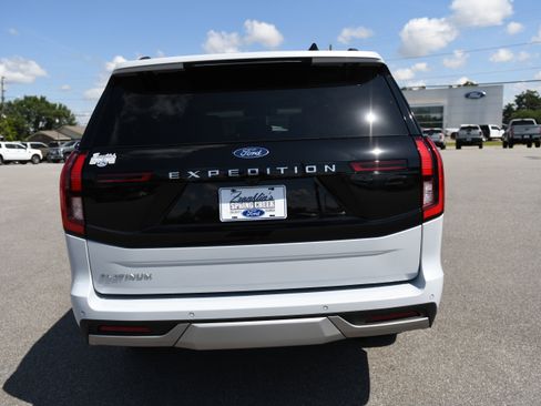 New 2026 Ford Expedition Platinum w/ Driver's Package AWD/4WD image 7