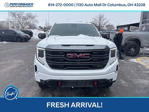 Used 2022 GMC Sierra 1500 AT4 w/ Technology Package image 9