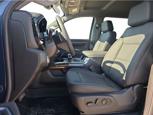New 2026 GMC Sierra 1500 Elevation w/ Elevation Premium Package AWD/4WD image 10