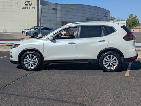 Used 2019 Nissan Rogue SV FWD image 3