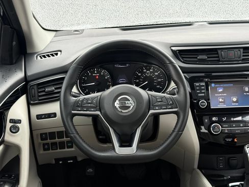 Used 2018 Nissan Rogue Sport SL AWD/4WD image 28