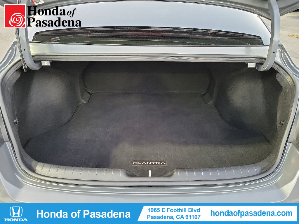 Used 2025 Hyundai Elantra Sport FWD image 26