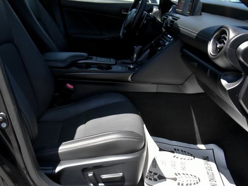 Used 2021 Lexus IS 300 w/ Comfort Package RWD image 46