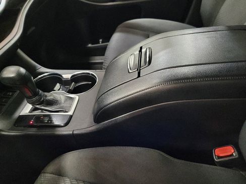 Used 2019 Toyota Highlander LE image 26