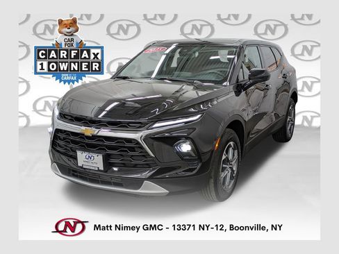 Used 2025 Chevrolet Blazer LT AWD/4WD image 1