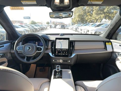 New 2026 Volvo XC90 T8 Ultra w/ Lounge Package image 18