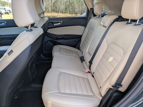 Certified 2024 Ford Edge SEL w/ Convenience Package image 17