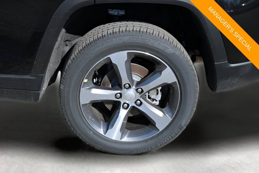 New 2026 Jeep Grand Cherokee Limited RWD image 10