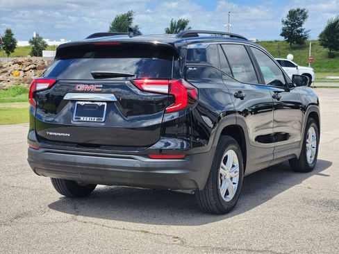 Certified 2022 GMC Terrain SLE w/ Driver Convenience Package FWD image 5