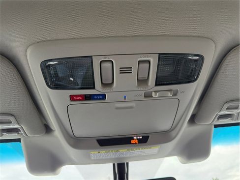 Used 2018 Subaru Outback 2.5i Limited image 25