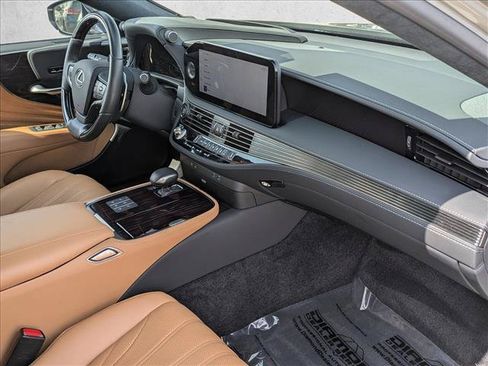 Used 2024 Lexus LS 500 AWD w/ Interior Upgrade Package image 24