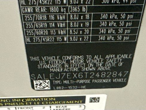 New 2026 Land Rover Defender 110 S image 32