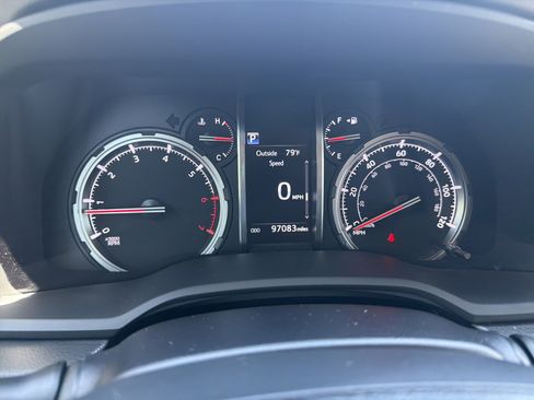 Used 2021 Toyota 4Runner Limited AWD/4WD image 21