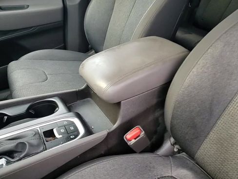 Used 2019 Hyundai Santa Fe SE image 30