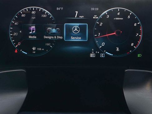 Used 2023 Mercedes-Benz GLB 250 image 15