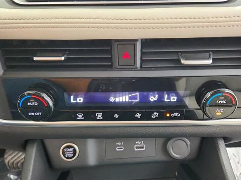 Used 2023 Nissan Rogue SV FWD image 26