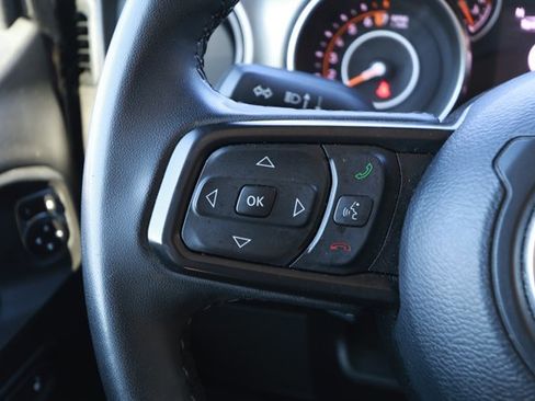 Used 2023 Jeep Gladiator Sport image 13