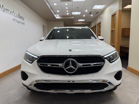 Certified 2024 Mercedes-Benz GLC 300 image 2