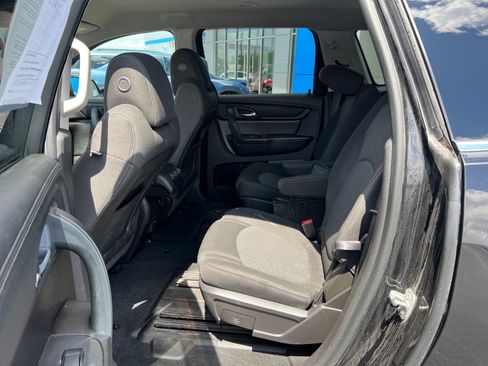 Used 2016 Chevrolet Traverse LT w/ Style and Technology Package FWD image 9