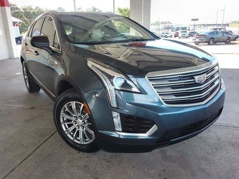 Used 2019 Cadillac XT5 Luxury FWD image 2