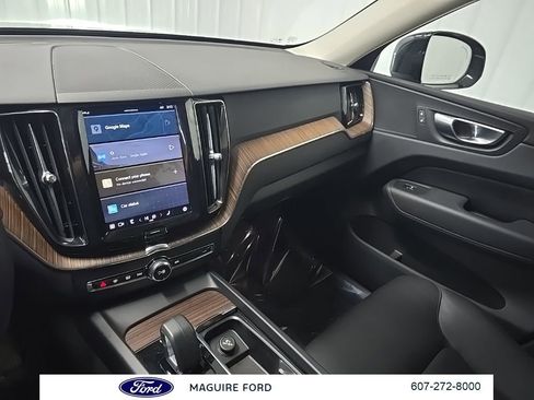 Used 2023 Volvo XC60 B5 Plus w/ Climate Package AWD/4WD image 29