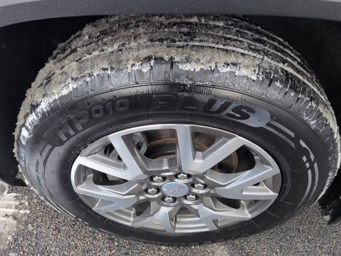 Used 2020 GMC Acadia SLE w/ LPO, Floor Liner Package image 11