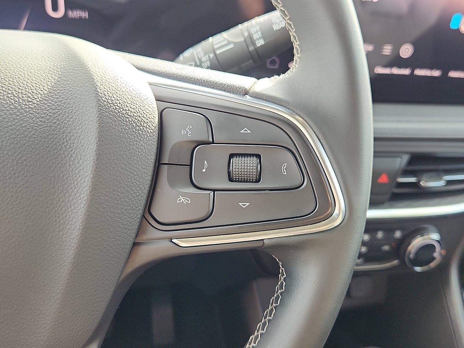 Certified 2024 Buick Encore GX Preferred FWD image 22