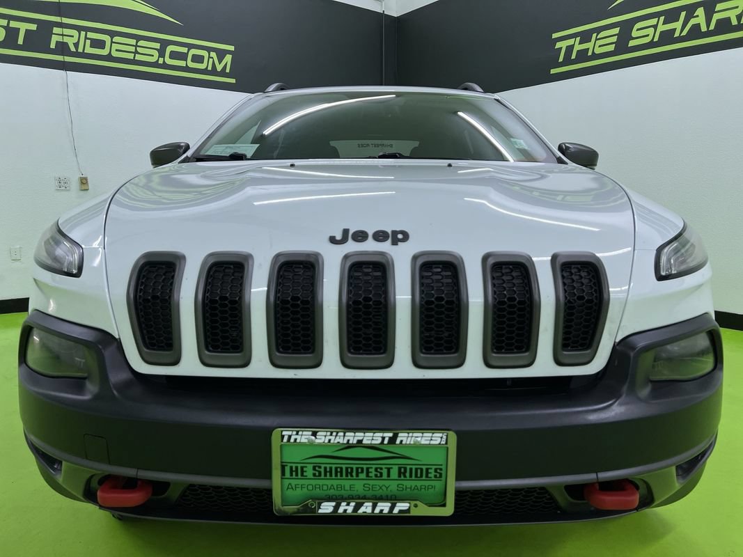 Used 2015 Jeep Cherokee Trailhawk w/ Comfort/Convenience Group AWD/4WD image 3