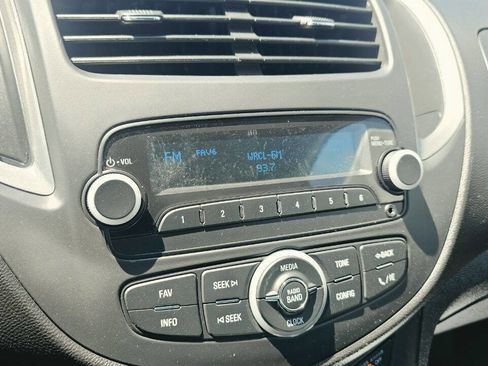 Used 2016 Chevrolet Trax LS FWD image 16